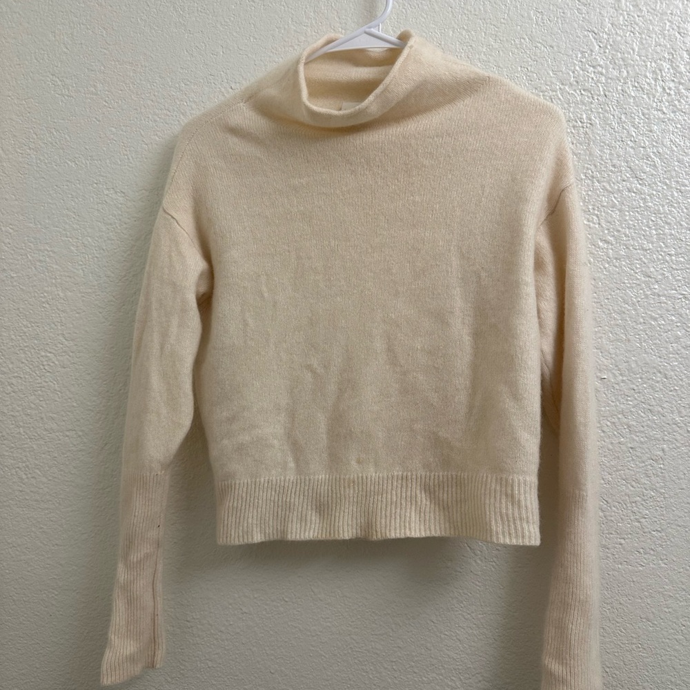 ARITZIA WILFRED CASHMERE SWEATER (M)